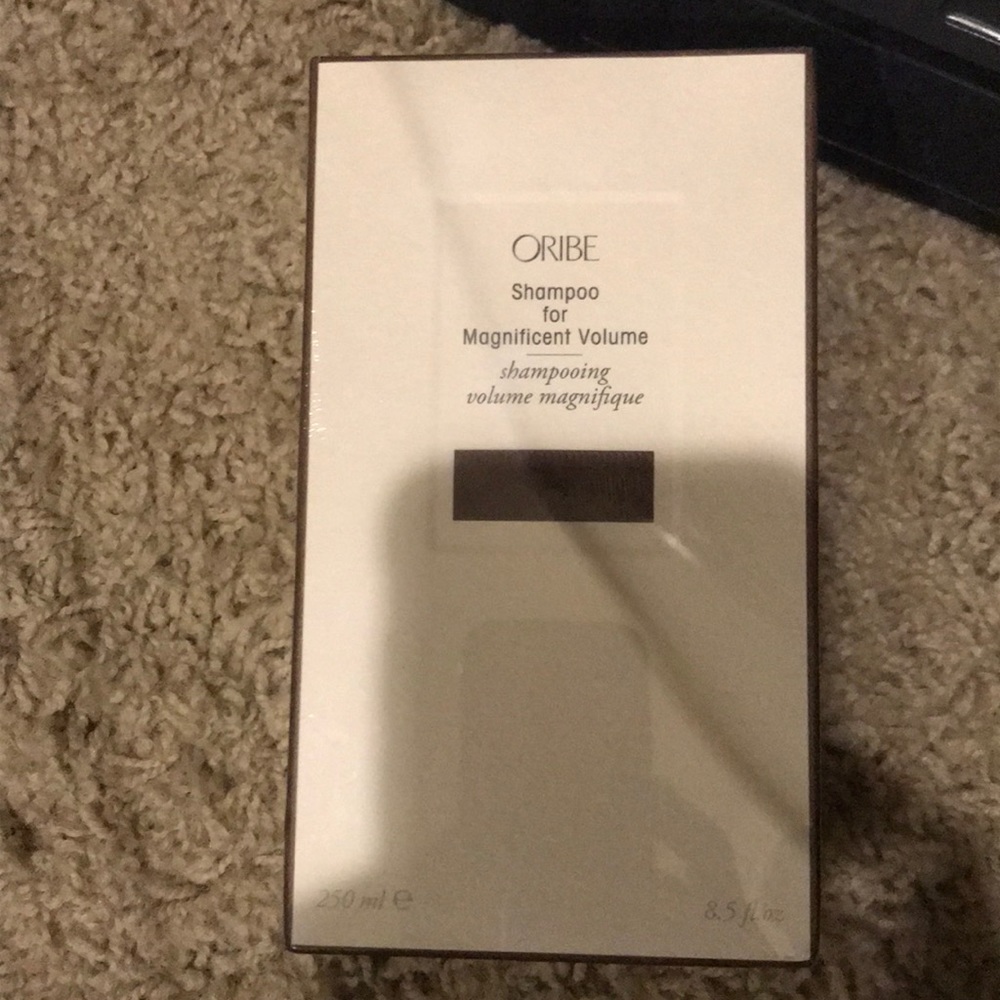 Oribe shampoo for magnificent volume